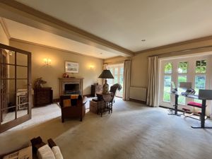 Photo 16- click for photo gallery